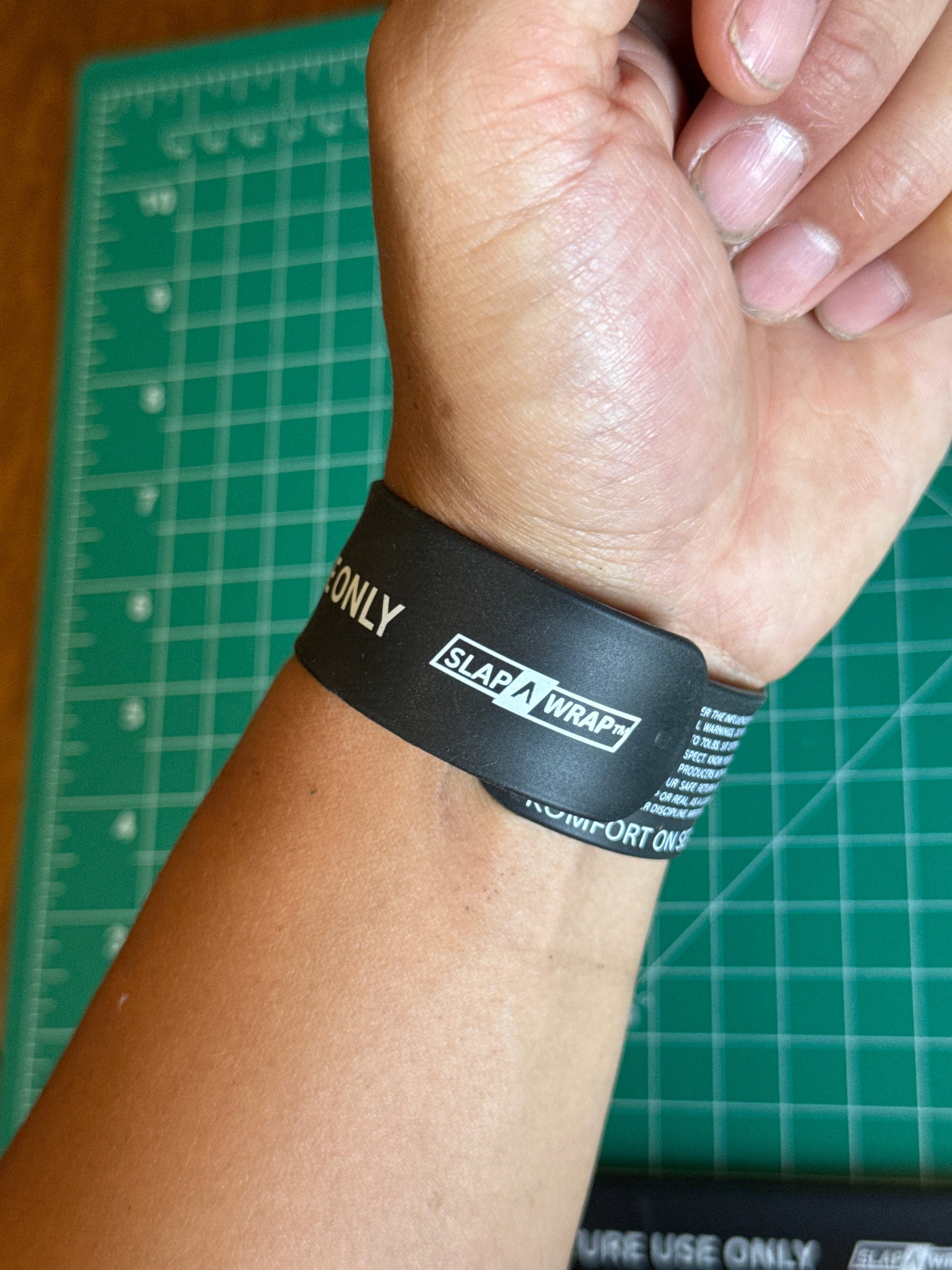 SLAP-A-WRAP™ - Grip Support Store