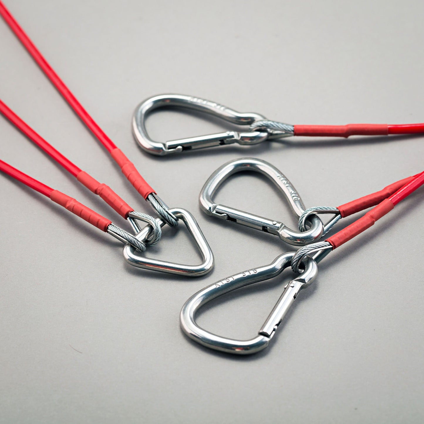 RED WIRE SPREADER SHORT LEGS