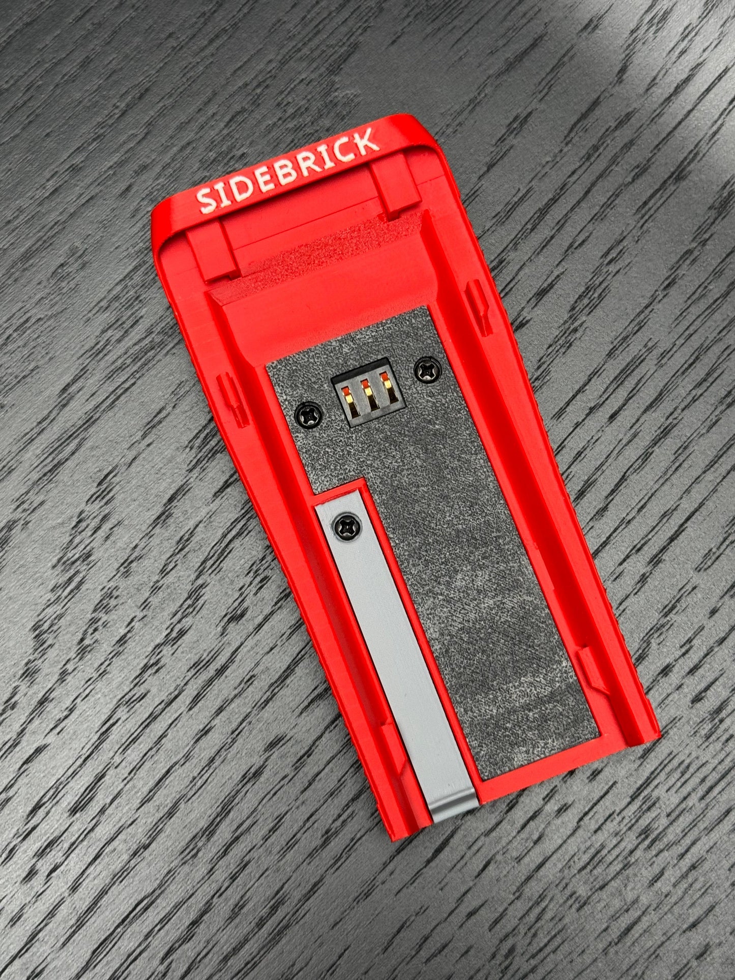 SIDEBRICK - Red