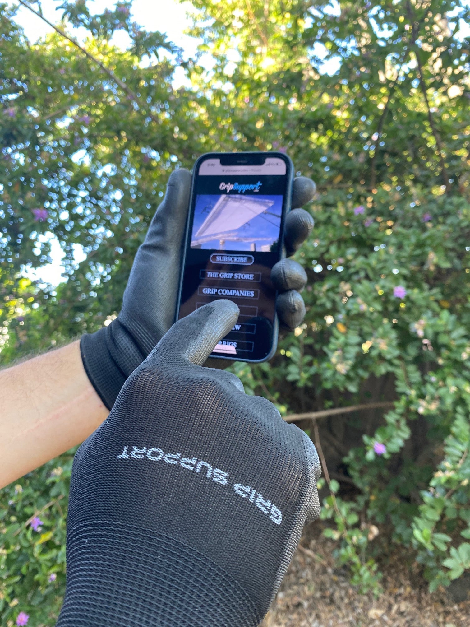 Firm Grip Medium Workmaster Gloves – Touch Screen, Quick Fit – Select Size