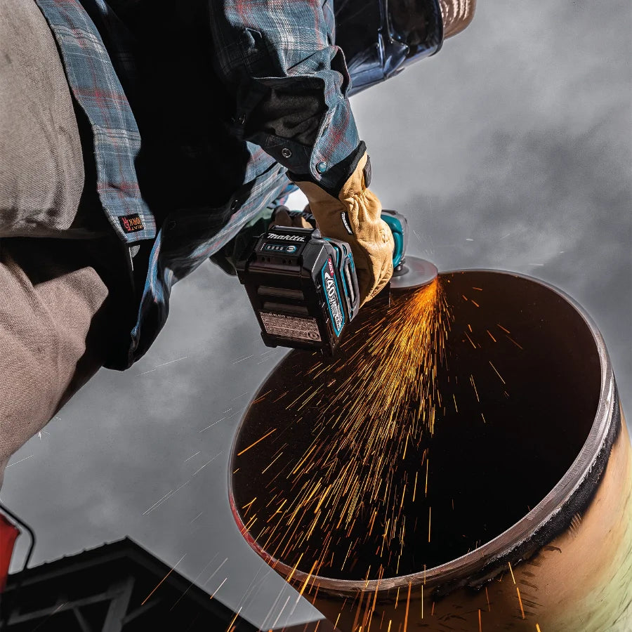 Makita GAG14M1 40V max XGT® Brushless Cordless 4‑1/2” / 6" Paddle Switch Angle Grinder Kit, with Electric Brake (4.0Ah) - Grip Support Store